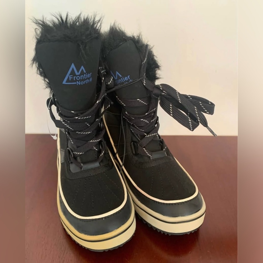 Women’s Khombu Black Winter Boots
